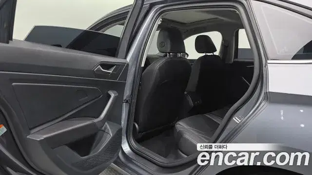Volkswagen Jetta, 2022