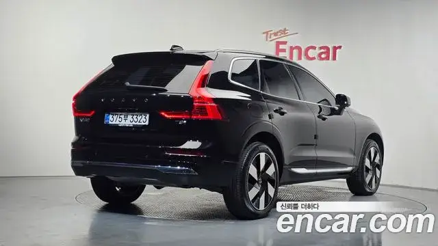 Volvo XC60, 2025