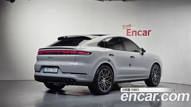 Porsche Cayenne, 2025
