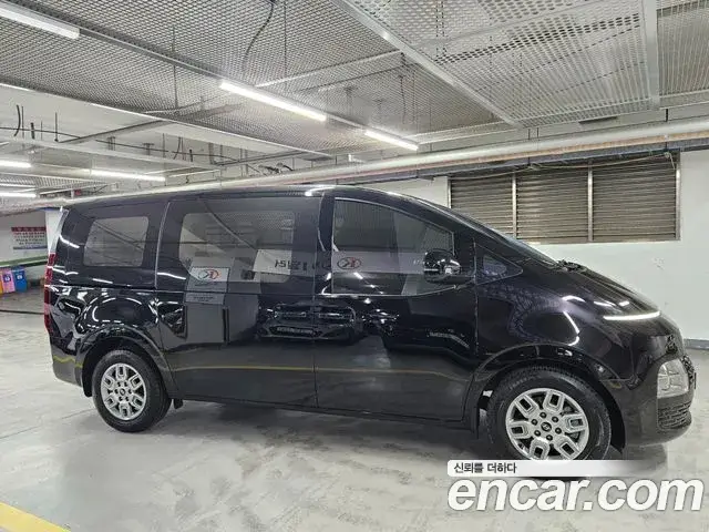 Hyundai Staria, 2025