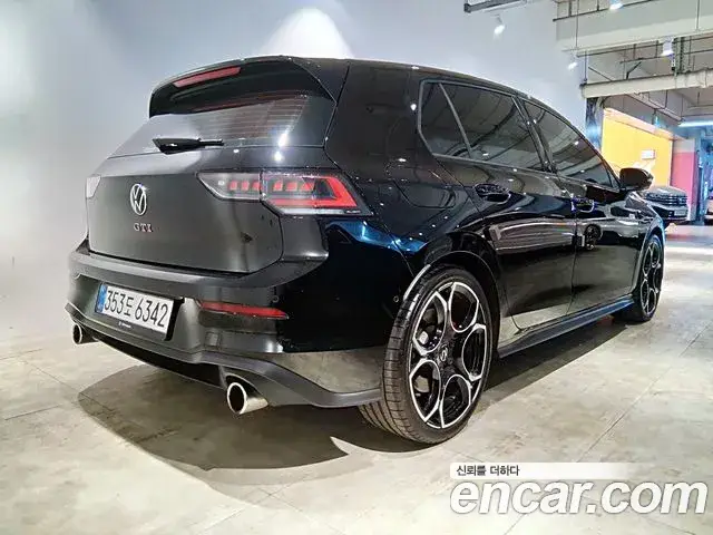 Volkswagen Golf, 2025