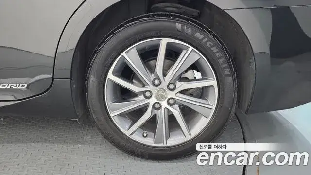Lexus ES300h, 2018