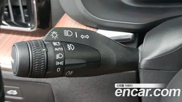 Volvo XC60, 2025