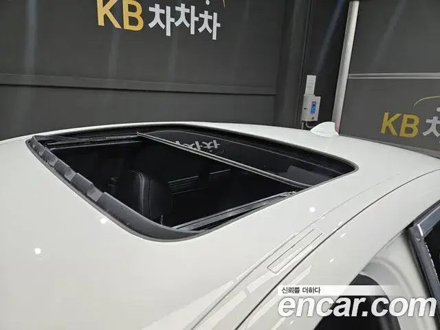 BMW 5 Series, 2022