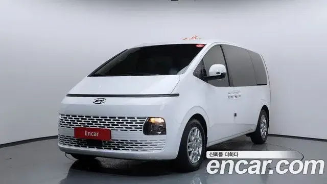 Hyundai Staria, 2022