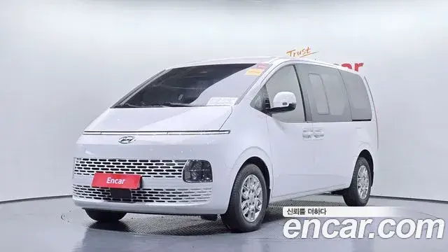 Hyundai Staria, 2023