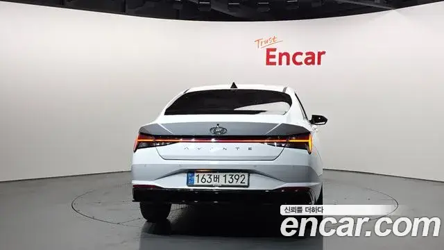 Hyundai The New Avante Hybrid, 2021