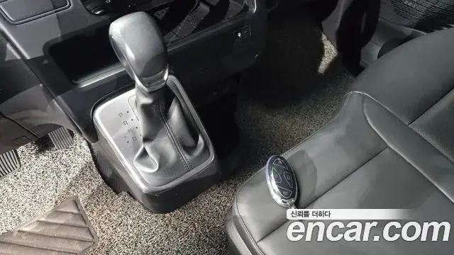 Hyundai Staria, 2024