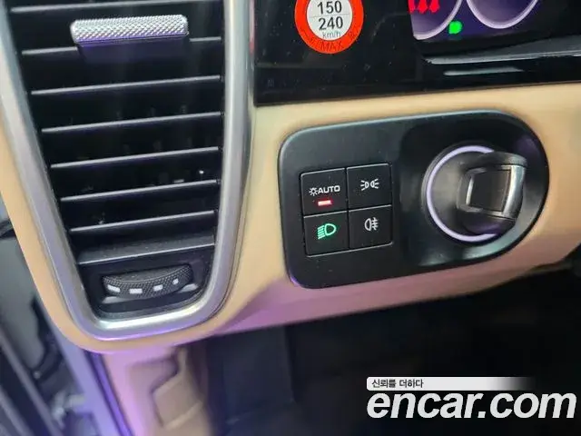Porsche Cayenne, 2023