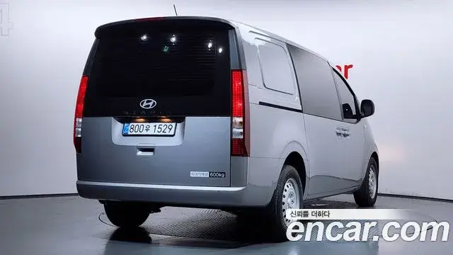 Hyundai Staria, 2025