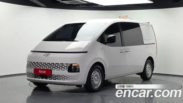 Hyundai Staria, 2025