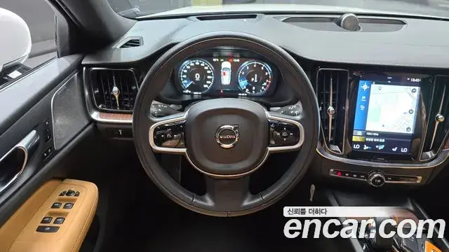 Volvo V60 Cross Country, 2021