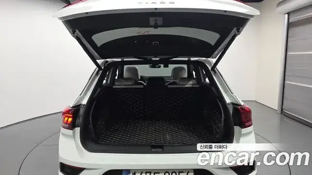 Volkswagen T-Roc, 2021