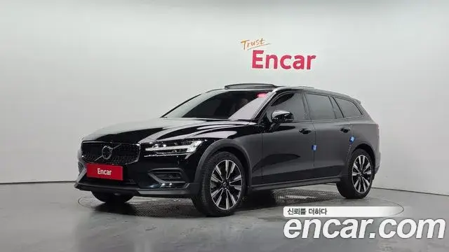 Volvo V60 Cross Country, 2024