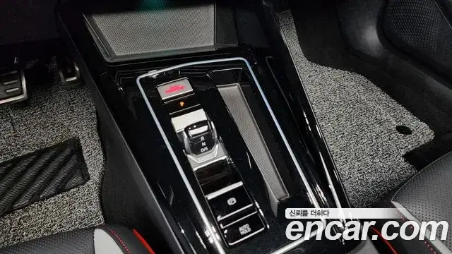 Volkswagen Golf, 2024