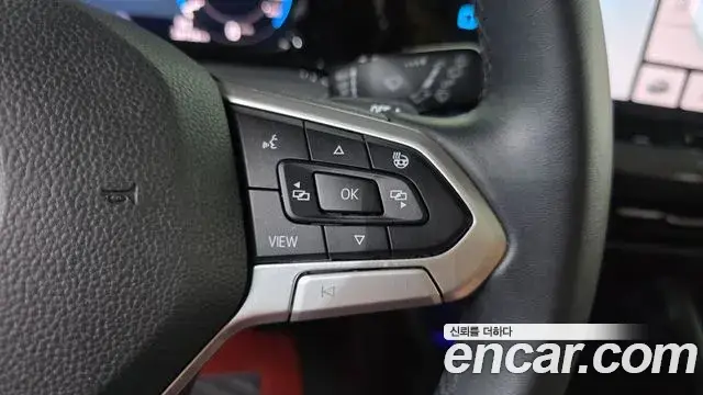 Volkswagen Golf, 2022