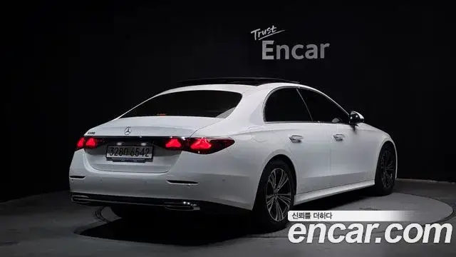 Mercedes-Benz E-Class, 2024