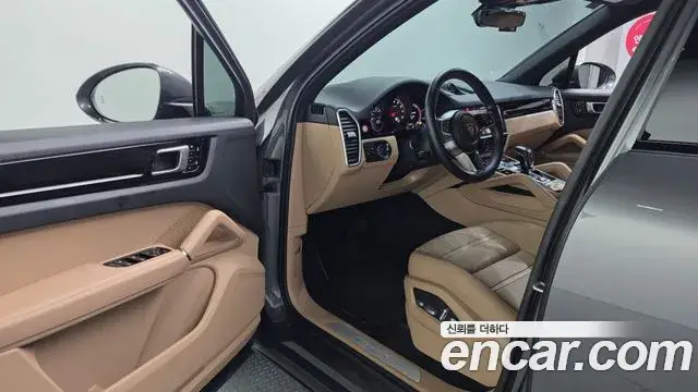 Porsche Cayenne, 2021