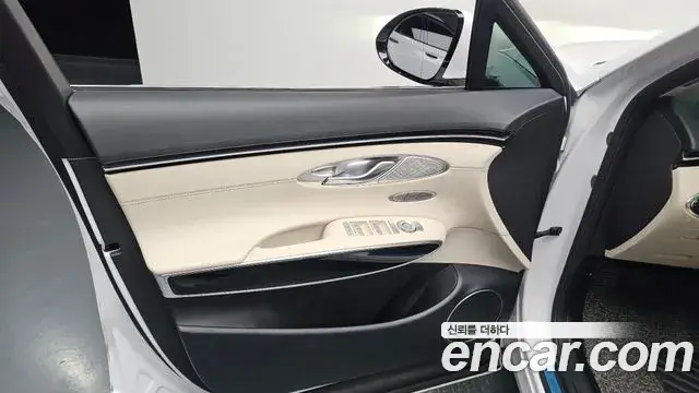 Genesis GV70, 2023