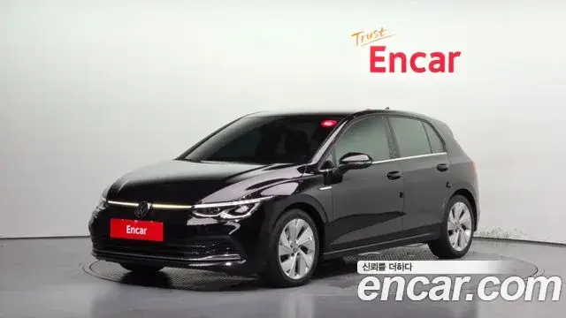 Volkswagen Golf, 2022