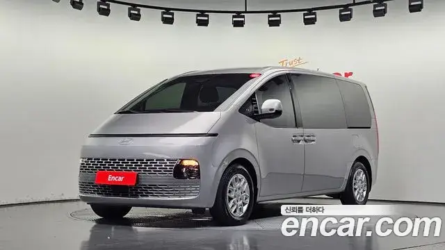 Hyundai Staria, 2022