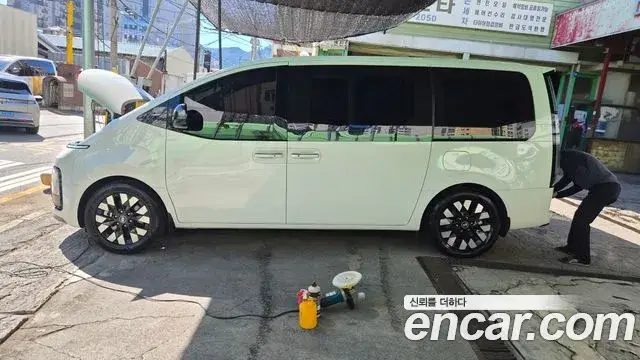 Hyundai Staria, 2024