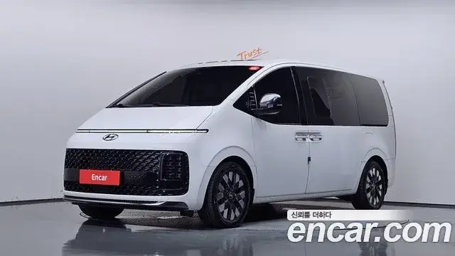Hyundai Staria, 2022