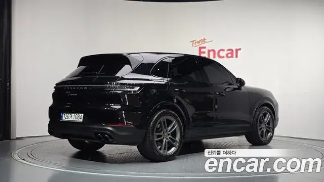 Porsche Cayenne, 2023