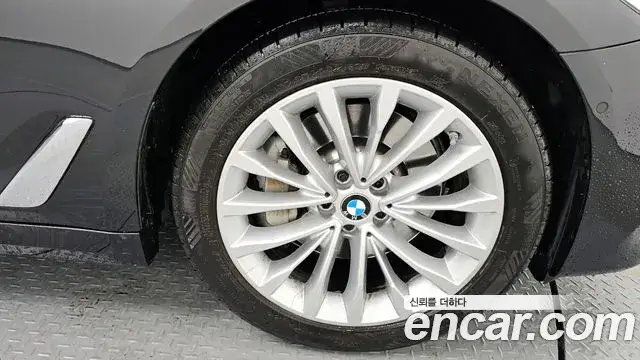 BMW 5 Series, 2020