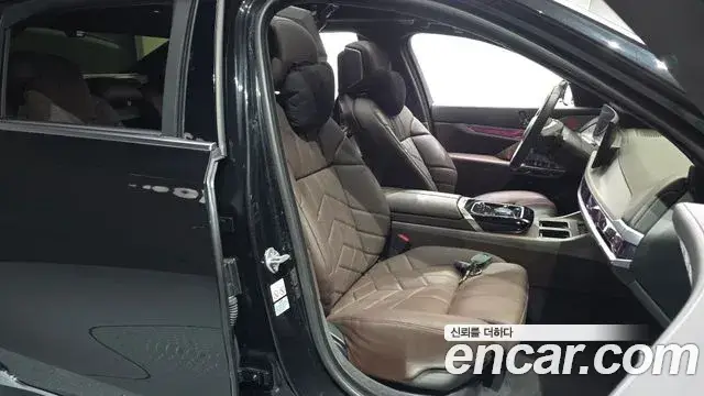 BMW i7, 2022