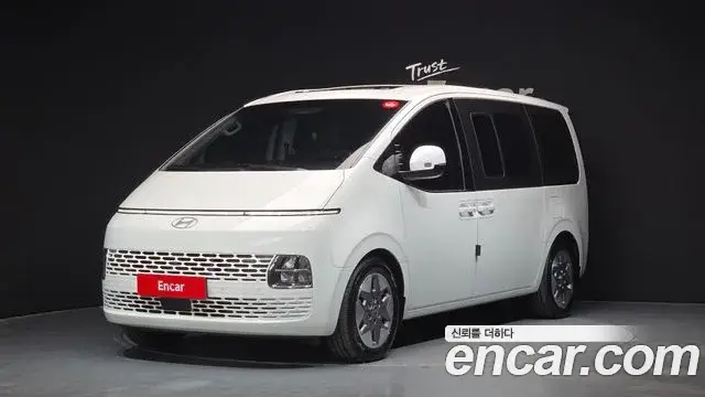 Hyundai Staria, 2025