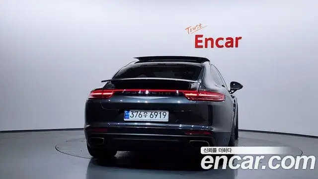 Porsche Panamera, 2018