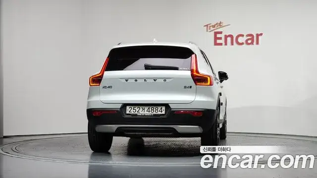 Volvo XC40, 2021