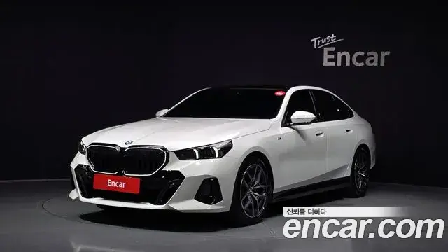 BMW 5 Series, 2024