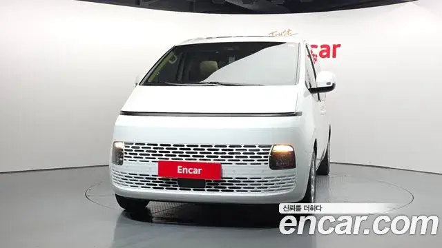 Hyundai Staria, 2025