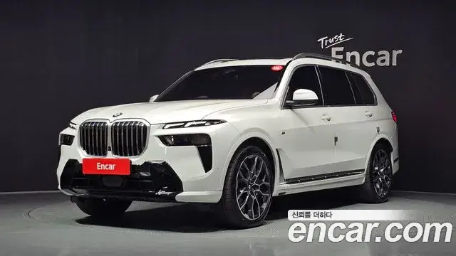 BMW X7, 2025
