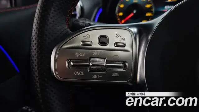 Mercedes-Benz GLB-Class, 2023