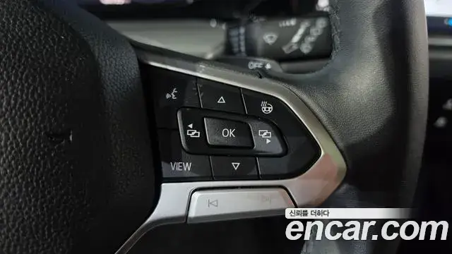 Volkswagen Golf, 2022