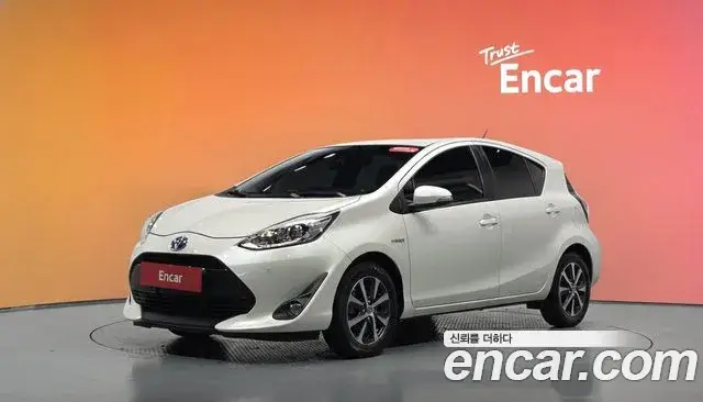 Toyota Prius C, 2019