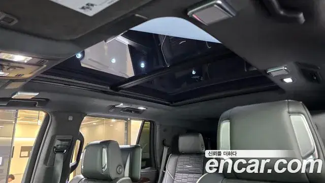 Cadillac Escalade, 2022