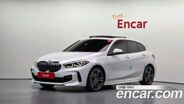 BMW 1 Series, 2022
