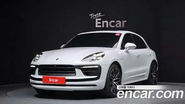 Porsche Macan, 2022