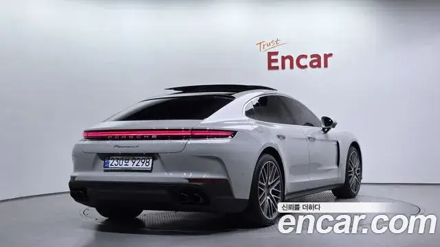 Porsche Panamera, 2024