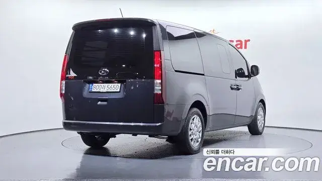 Hyundai Staria, 2023
