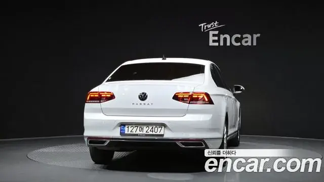 Volkswagen Passat GT, 2021