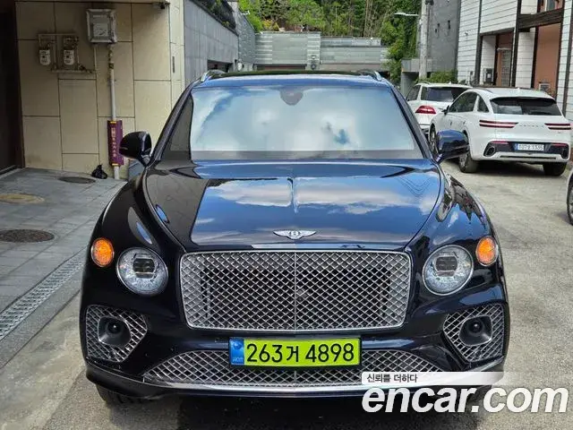 Bentley Bentayga, 2021