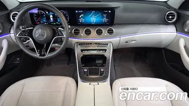 Mercedes-Benz E-Class, 2022