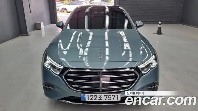 Mercedes-Benz E-Class, 2024