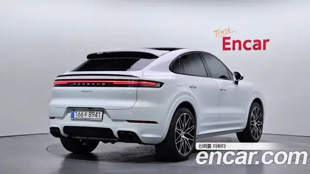 Porsche Cayenne, 2025