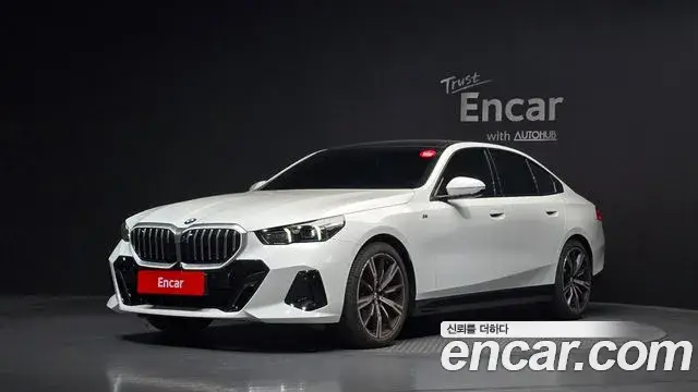 BMW 5 Series, 2025